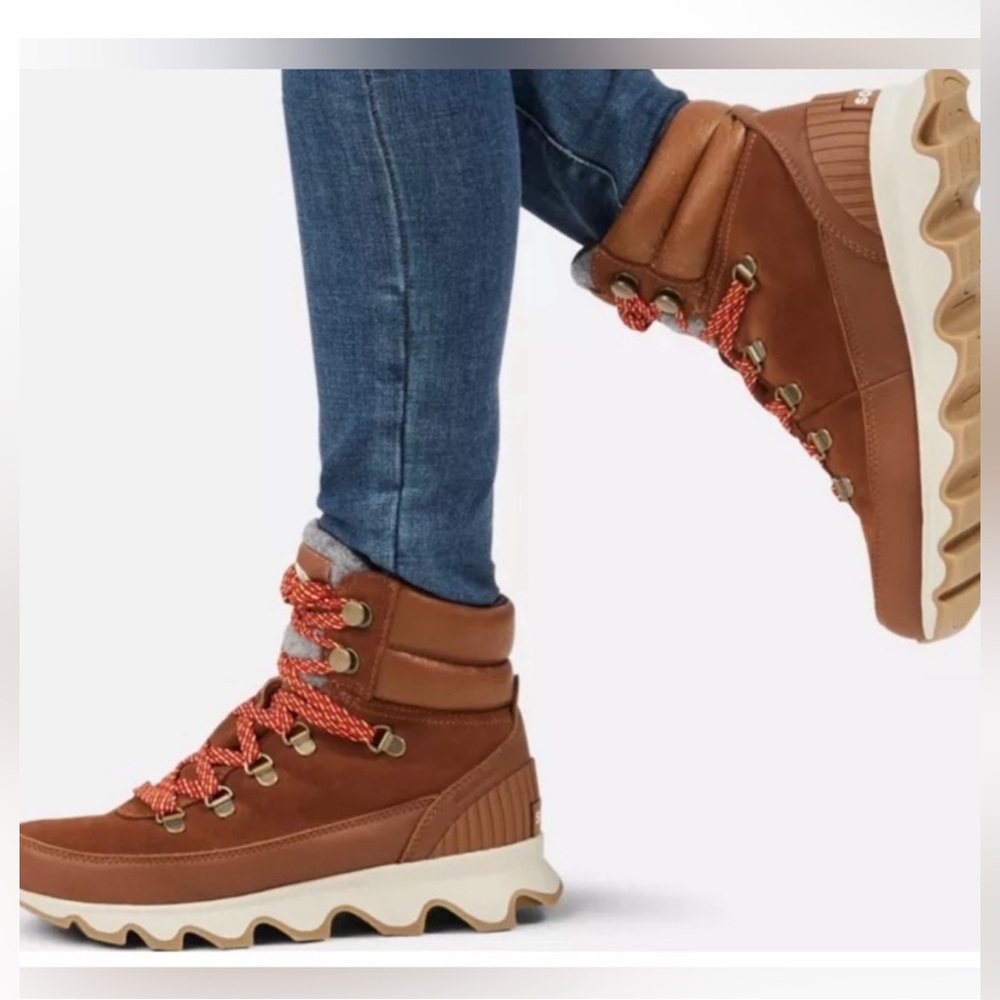 Women’s Sorel Kinetic Waterproof Boots - Picture 2 of 8